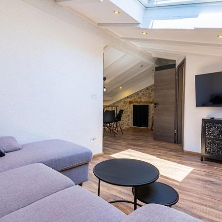Apartments Rose Крес Екстериор снимка