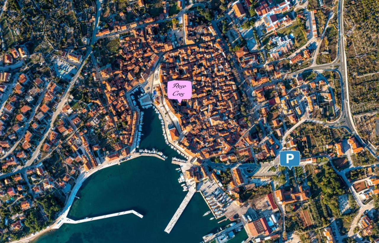 Apartments Rose Крес Екстериор снимка